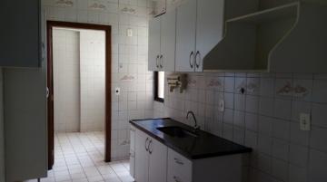 Alugar Apartamentos / Padrão em Ribeirão Preto R$ 1.650,00 - Foto 2