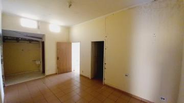 Alugar Casas / Padrão em Ribeirão Preto R$ 1.600,00 - Foto 4