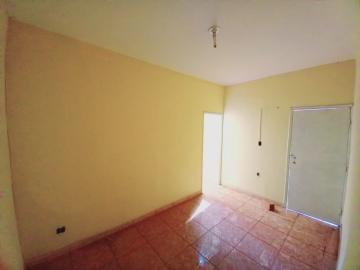 Alugar Casas / Padrão em Ribeirão Preto R$ 600,00 - Foto 1