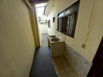 Alugar Casas / Padrão em Ribeirão Preto R$ 650,00 - Foto 5