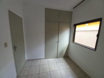 Alugar Casas / Padrão em Ribeirão Preto R$ 1.600,00 - Foto 8
