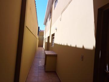 Alugar Casas / Padrão em Ribeirão Preto R$ 1.100,00 - Foto 5