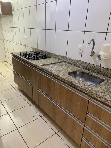 Alugar Apartamentos / Padrão em Ribeirão Preto R$ 1.700,00 - Foto 4