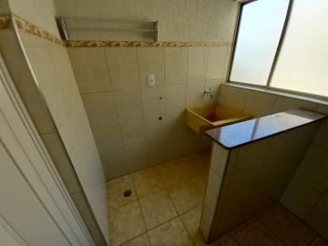 Alugar Apartamentos / Padrão em Ribeirão Preto R$ 1.200,00 - Foto 4