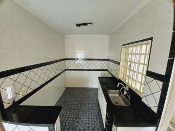 Alugar Casas / Padrão em Ribeirão Preto R$ 1.400,00 - Foto 3