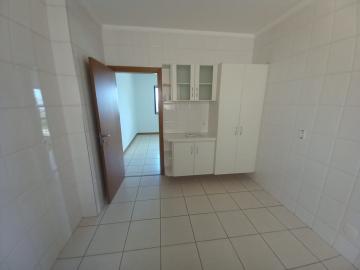 Alugar Apartamentos / Padrão em Ribeirão Preto R$ 3.800,00 - Foto 4