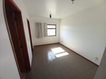 Alugar Apartamentos / Padrão em Ribeirão Preto R$ 700,00 - Foto 1