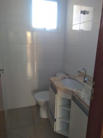 Alugar Apartamentos / Padrão em Ribeirão Preto R$ 1.500,00 - Foto 2