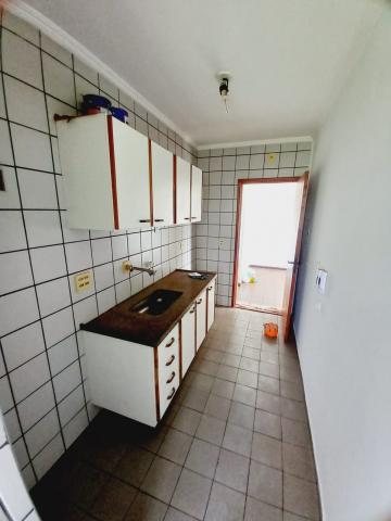 Alugar Apartamentos / Padrão em Ribeirão Preto R$ 800,00 - Foto 3