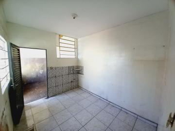 Alugar Casas / Padrão em Ribeirão Preto R$ 750,00 - Foto 9