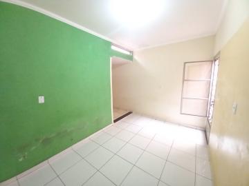 Alugar Casas / Padrão em Ribeirão Preto R$ 1.350,00 - Foto 2