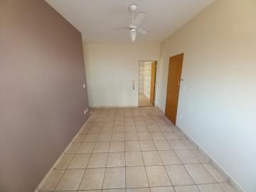 Alugar Apartamentos / Padrão em Ribeirão Preto R$ 1.000,00 - Foto 1