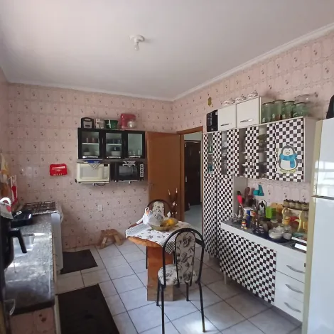 imagem 3 - Casa com 250m² com salão comercial e 2 kitinetes à venda próximo à Avenida Rio Pardo imagem 3 - Casa com 250m² com salão comercial e 2 kitinetes à venda próximo à Avenida Rio Pardo