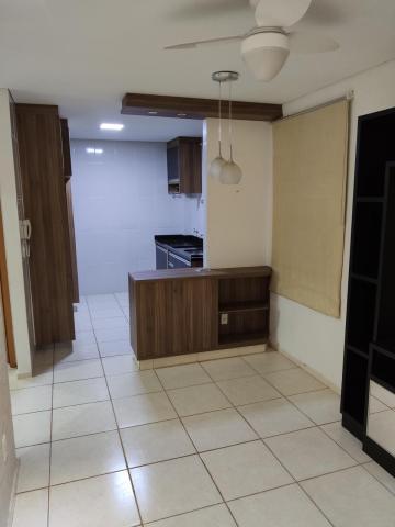 Alugar Apartamentos / Padrão em Ribeirão Preto R$ 950,00 - Foto 2