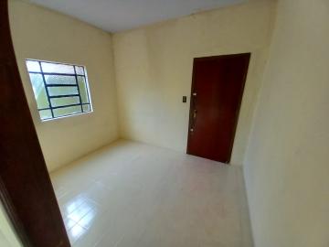 Alugar Casas / Padrão em Ribeirão Preto R$ 600,00 - Foto 3