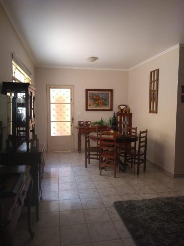 Apartamentos / Padrão em Ribeirão Preto 