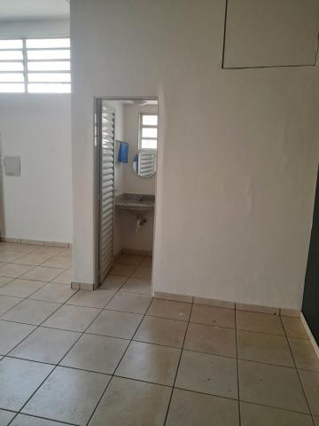 Alugar Comercial / Salão / Galpão em Ribeirão Preto R$ 1.800,00 - Foto 4