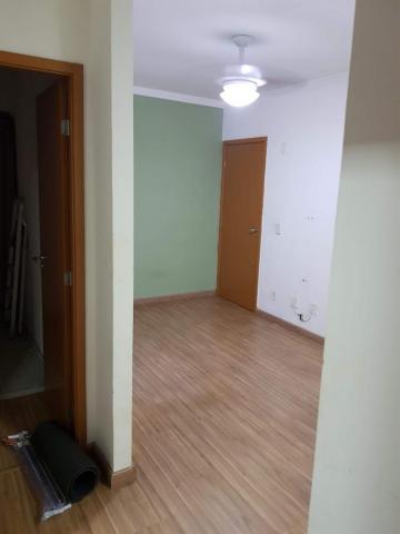 Alugar Apartamentos / Padrão em Ribeirão Preto R$ 1.200,00 - Foto 2