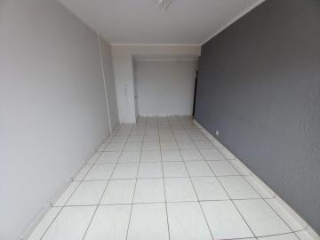 Alugar Apartamentos / Padrão em Ribeirão Preto R$ 780,00 - Foto 1