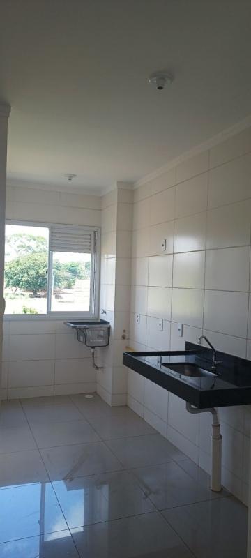 Alugar Apartamentos / Padrão em Ribeirão Preto R$ 900,00 - Foto 3