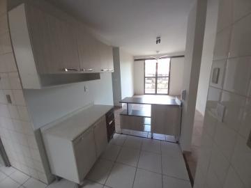 Alugar Apartamentos / Padrão em Ribeirão Preto R$ 950,00 - Foto 4