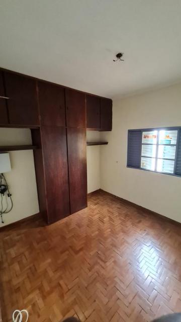 Alugar Casas / Padrão em Ribeirão Preto R$ 1.600,00 - Foto 13