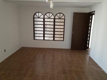 Alugar Casas / Padrão em Ribeirão Preto R$ 1.800,00 - Foto 1