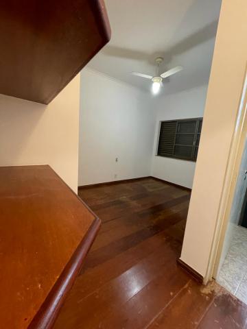 Alugar Casas / Padrão em Ribeirão Preto R$ 4.500,00 - Foto 9