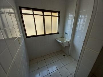 Alugar Apartamentos / Padrão em Ribeirão Preto R$ 900,00 - Foto 6