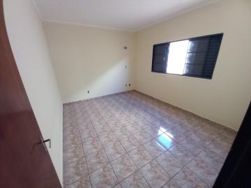 Alugar Casas / Padrão em Ribeirão Preto R$ 1.500,00 - Foto 4