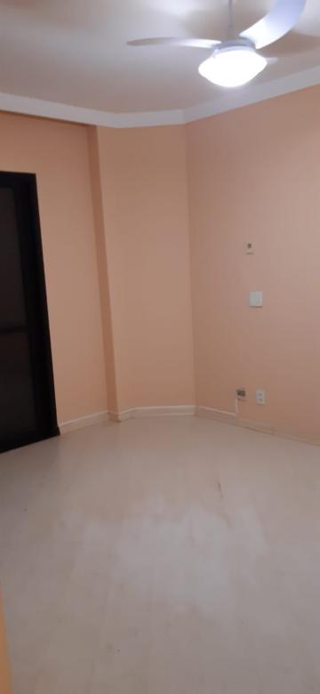 Alugar Apartamentos / Padrão em Ribeirão Preto R$ 1.000,00 - Foto 5