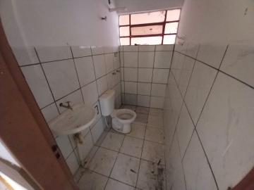 Alugar Casas / Padrão em Ribeirão Preto R$ 850,00 - Foto 8