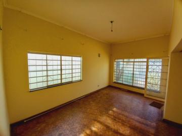 Alugar Casas / Padrão em Ribeirão Preto R$ 2.500,00 - Foto 1