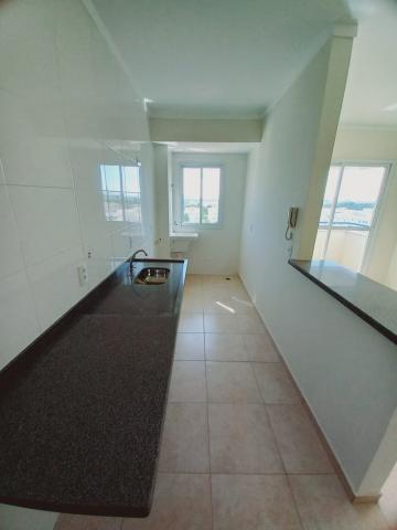 Alugar Apartamentos / Padrão em Ribeirão Preto R$ 1.100,00 - Foto 3