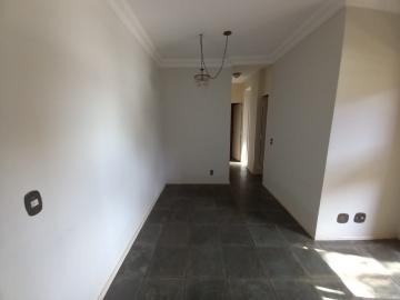 Alugar Apartamentos / Padrão em Ribeirão Preto R$ 750,00 - Foto 2