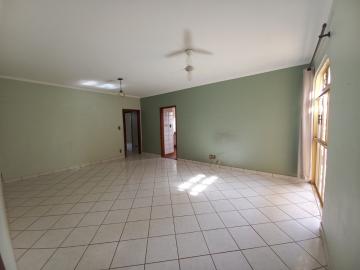 Apartamentos / Padrão em Ribeirão Preto 