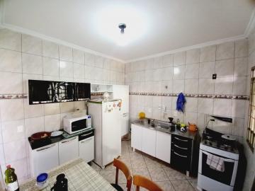 Alugar Casas / Padrão em Ribeirão Preto R$ 1.900,00 - Foto 4