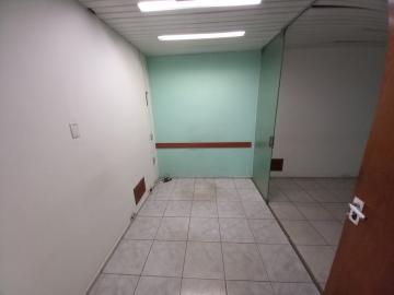 Alugar Comercial / Salão/Galpão/Armazém em Ribeirão Preto R$ 2.750,00 - Foto 5