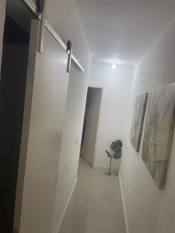 Alugar Apartamentos / Padrão em Ribeirão Preto R$ 700,00 - Foto 3