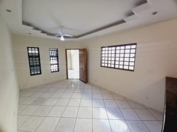 Alugar Casas / Padrão em Ribeirão Preto R$ 1.300,00 - Foto 4