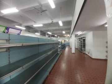 Alugar Comercial / Salão/Galpão em Ribeirão Preto R$ 30.000,00 - Foto 2