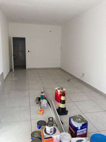 Alugar Comercial / Casa Comercial em Ribeirão Preto R$ 1.800,00 - Foto 4