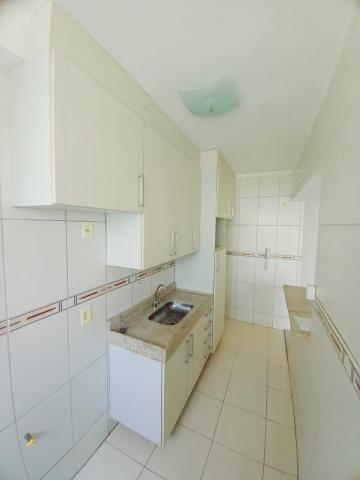 Alugar Apartamentos / Padrão em Ribeirão Preto R$ 1.200,00 - Foto 4