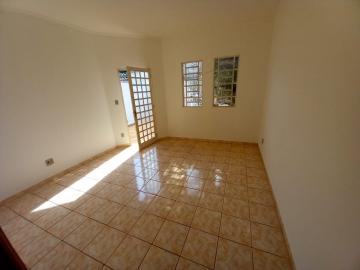 Alugar Casas / Padrão em Ribeirão Preto R$ 1.100,00 - Foto 1