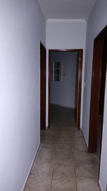 Alugar Casas / Padrão em Ribeirão Preto R$ 1.500,00 - Foto 4