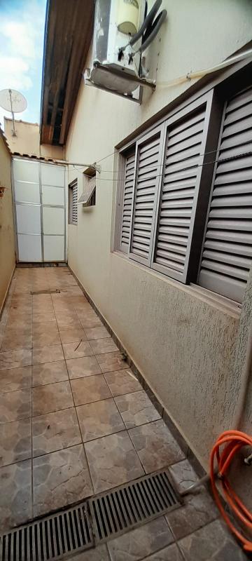 Alugar Casas / Padrão em Ribeirão Preto R$ 1.550,00 - Foto 18