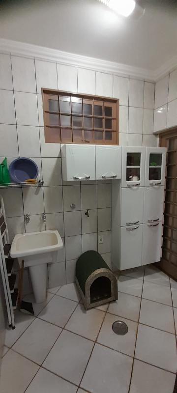 Alugar Casas / Padrão em Ribeirão Preto R$ 1.550,00 - Foto 4