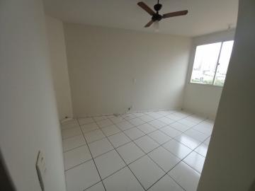 Alugar Apartamentos / Padrão em Ribeirão Preto R$ 1.100,00 - Foto 1