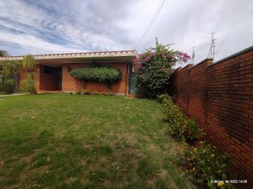 Casas / Padrão em Jardinópolis Alugar por R$4.000,00