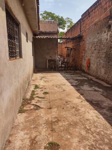 Alugar Casas / Padrão em Ribeirão Preto R$ 800,00 - Foto 18
